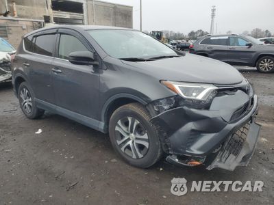 Czwarte zdjęcie samochodu z boku: 2017 TOYOTA RAV4 LE VIN:JTMBFREV2HJ714461 - miniatura