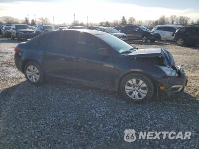 Czwarte zdjęcie samochodu z boku: 2015 CHEVROLET CRUZE LS VIN:1G1PA5SH6F7279474 - miniatura