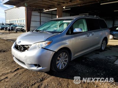 2013 TOYOTA SIENNA LE 5TDJK3DC7DS063345 - główne zdjęcie licytacji z USA - miniatura