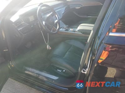 Zdjęcie 7 z 13 samochodu: 2019 AUDI A8 L VIN:WAU8DAF86KN014143 - miniatura
