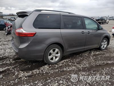 Trzecie zdjęcie samochodu z tyłu: 2016 TOYOTA SIENNA LE VIN:5TDKK3DC6GS755699 - miniatura