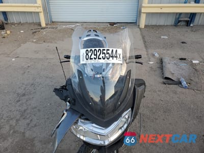 Piąte zdjęcie samochodu w środku: 2012 BMW R1200 RT VIN:WB1044008CZW21494 - miniatura