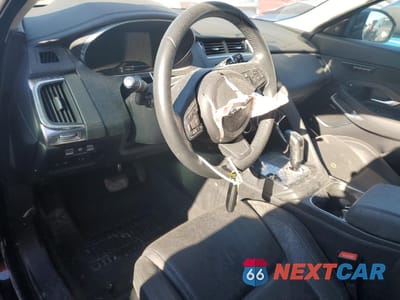 Zdjęcie 8 z 15 samochodu: 2018 JAGUAR E-PACE SE VIN:SADFP2FX4J1Z33342 - miniatura