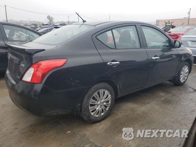Trzecie zdjęcie samochodu z tyłu: 2013 NISSAN VERSA S VIN:3N1CN7APXDL881224 - miniatura