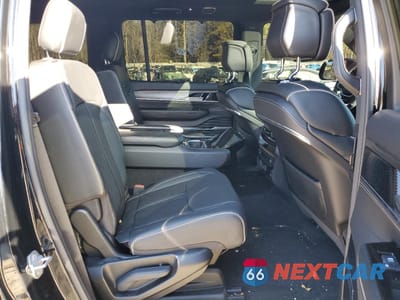 Zdjęcie 11 z 17 samochodu: 2023 JEEP GRAND WAGONEER SERIES II VIN:1C4SJVFJ7PS505650 - miniatura