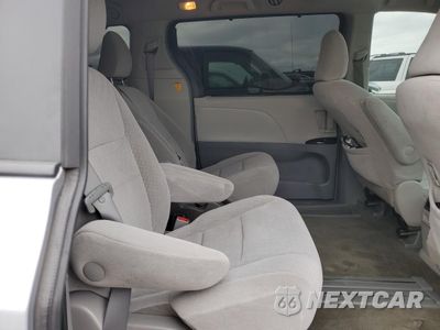 Zdjęcie 11 z 15 samochodu: 2011 TOYOTA SIENNA LE VIN:5TDKK3DC4BS172055 - miniatura