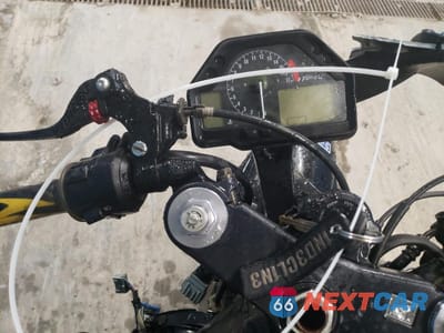 Zdjęcie 7 z 10 samochodu: 2003 HONDA CBR600 RR VIN:JH2PC37013M010179 - miniatura