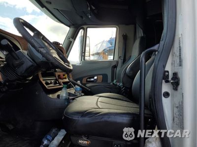 Piąte zdjęcie samochodu w środku: 2016 INTERNATIONAL PROSTAR VIN:3HSDJAPR2GN030781 - miniatura
