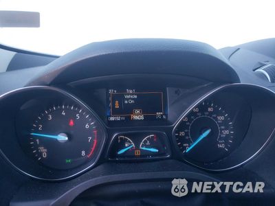 Zdjęcie 9 z 15 samochodu: 2019 FORD ESCAPE SE VIN:1FMCU0GD5KUC49556 - miniatura