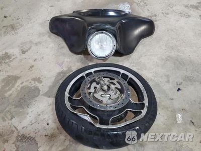 Zdjęcie 9 z 10 samochodu: 2010 HARLEY DAVIDSON FLHX VIN:1HD1KB414AB629603 - miniatura