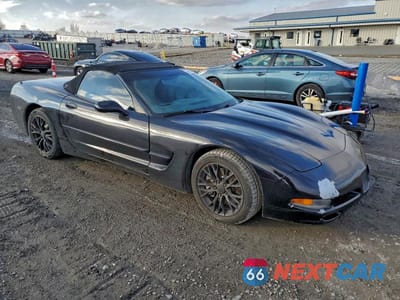 Czwarte zdjęcie samochodu z boku: 2000 CHEVROLET CORVETTE VIN:1G1YY32G8Y5120496 - miniatura