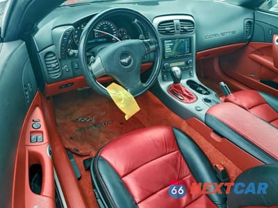 Zdjęcie 8 z 12 samochodu: 2007 CHEVROLET CORVETTE VIN:1G1YY36U975106282 - miniatura