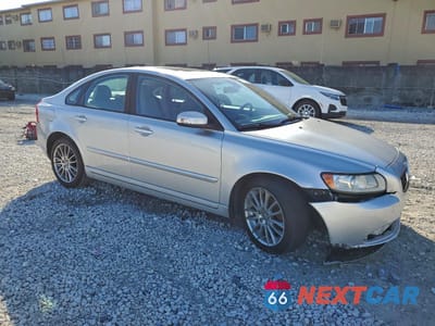 Czwarte zdjęcie samochodu z boku: 2009 VOLVO S40 2.4I VIN:YV1MS382792457371 - miniatura
