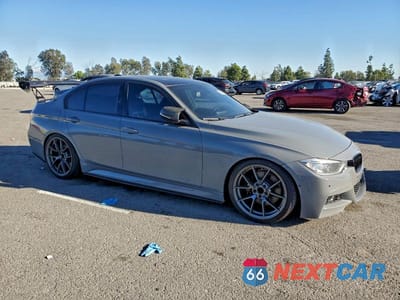 Czwarte zdjęcie samochodu z boku: 2013 BMW 335 I VIN:WBA3A9G52DNP37612 - miniatura