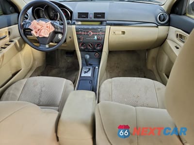 Zdjęcie 8 z 12 samochodu: 2004 MAZDA 3 I VIN:JM1BK12F441115906 - miniatura