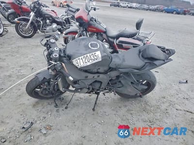 Trzecie zdjęcie samochodu z tyłu: 2020 KAWASAKI ZX636 K VIN:JKBZXJH17LA005996 - miniatura