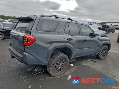 Trzecie zdjęcie samochodu z tyłu: 2025 TOYOTA 4RUNNER SR5 VIN:JTEVA5AR3S5005062 - miniatura