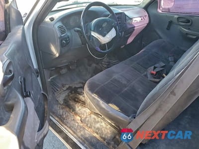 Zdjęcie 8 z 12 samochodu: 2000 FORD F150 VIN:1FTRX18W4YNB17399 - miniatura