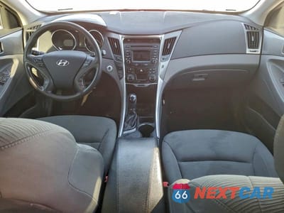 Zdjęcie 8 z 12 samochodu: 2015 HYUNDAI SONATA HYBRID BASE VIN:KMHEC4A46FA121202 - miniatura