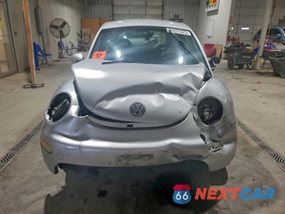 Piąte zdjęcie samochodu w środku: 2001 VOLKSWAGEN NEW BEETLE GLS TDI VIN:3VWCP21C11M466870 - miniatura