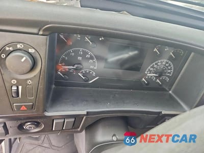 Zdjęcie 8 z 10 samochodu: 2025 VOLVO VNL SEMI TRUCK VIN:4V4NC9EHXSN695078 - miniatura