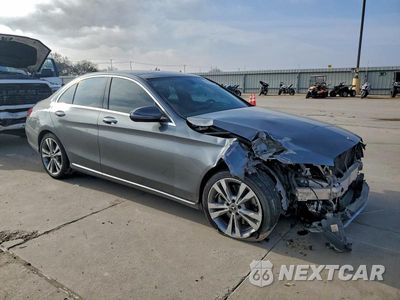 Czwarte zdjęcie samochodu z boku: 2018 MERCEDES-BENZ C 300 VIN:55SWF4JB1JU250204 - miniatura