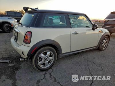 Trzecie zdjęcie samochodu z tyłu: 2009 MINI COOPER VIN:WMWMF335X9TW76019 - miniatura