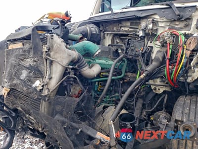 Zdjęcie 7 z 10 samochodu: 2014 VOLVO VN VNL VIN:4V4NC9EH2EN165384 - miniatura