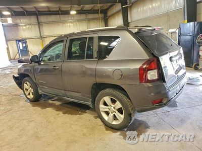 Drugie zdjęcie samochodu z przodu: 2016 JEEP COMPASS LATITUDE VIN:1C4NJDEB1GD596324 - miniatura