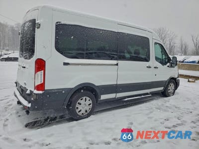 Trzecie zdjęcie samochodu z tyłu: 2016 FORD TRANSIT T-350 PASSENGER VAN VIN:1FBZX2CG1GKA92729 - miniatura