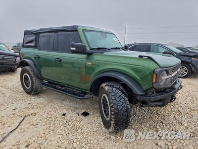 Czwarte zdjęcie samochodu z boku: 2022 FORD BRONCO BASE VIN:1FMEE5DP5NLA89920 - miniatura