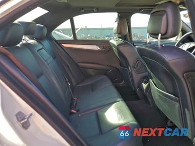 Zdjęcie 10 z 12 samochodu: 2009 MERCEDES-BENZ C 300 VIN:WDDGF54X09R050512 - miniatura