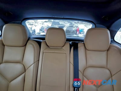 Zdjęcie 10 z 12 samochodu: 2018 PORSCHE CAYENNE S VIN:WP1AB2A2XJLA60814 - miniatura