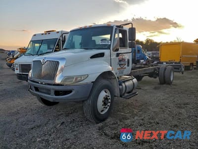 2017 INTERNATIONAL 4300 TRUCK CAB AND CHASSIS 1HTMMMML6HH430374 - główne zdjęcie licytacji z USA - miniatura