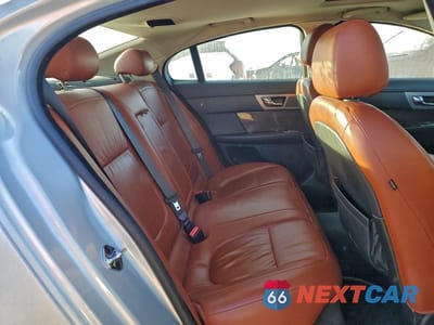Zdjęcie 10 z 11 samochodu: 2009 JAGUAR XF VIN:SAJWA07C291R23144 - miniatura