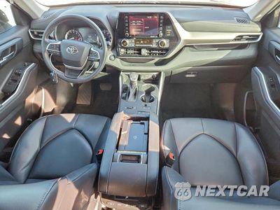 Zdjęcie 8 z 16 samochodu: 2022 TOYOTA HIGHLANDER XLE VIN:5TDGZRAHXNS137609 - miniatura