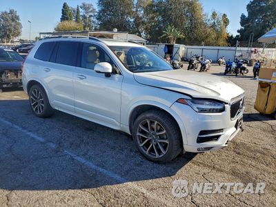 Czwarte zdjęcie samochodu z boku: 2017 VOLVO XC90 T6 VIN:YV4A22PK1H1153748 - miniatura