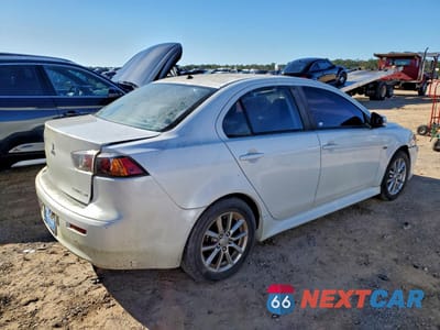 Trzecie zdjęcie samochodu z tyłu: 2016 MITSUBISHI LANCER ES VIN:JA32U2FUXGU007381 - miniatura