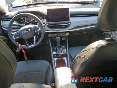 Zdjęcie 8 z 11 samochodu: 2024 JEEP COMPASS LATITUDE VIN:3C4NJDBN6RT592815 - miniatura