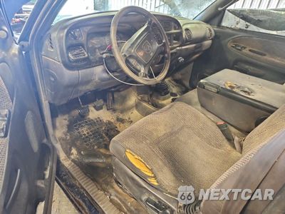 Zdjęcie 8 z 12 samochodu: 2002 DODGE RAM 3500 VIN:3B7MF33C52M291845 - miniatura