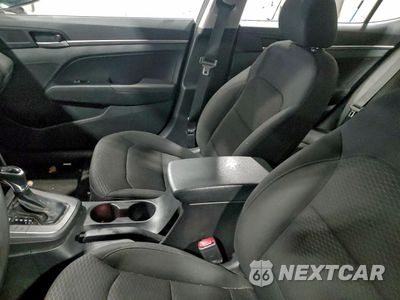 Zdjęcie 7 z 13 samochodu: 2019 HYUNDAI ELANTRA SE VIN:5NPD74LF7KH462307 - miniatura