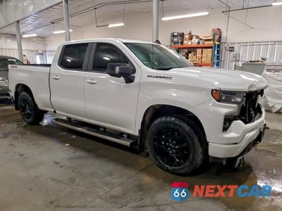 Czwarte zdjęcie samochodu z boku: 2024 CHEVROLET SILVERADO K1500 RST VIN:1GCUDEED5RZ239289 - miniatura