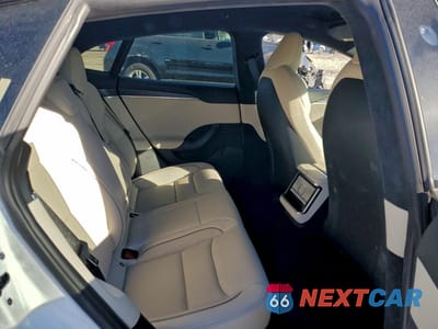 Zdjęcie 10 z 13 samochodu: 2022 TESLA MODEL S VIN:5YJSA1E64NF496616 - miniatura