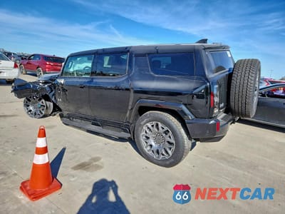 Drugie zdjęcie samochodu z przodu: 2025 GMC HUMMER SUV 3X VIN:1GKT0RDC7SU119220 - miniatura