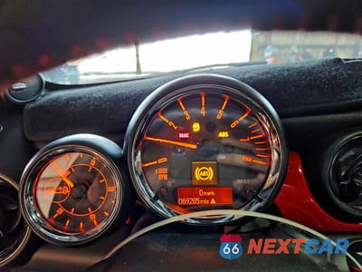 Zdjęcie 9 z 12 samochodu: 2012 MINI COOPER ROADSTER JOHN COOPER WORKS VIN:WMWSY5C51CT312625 - miniatura