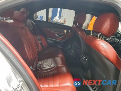 Zdjęcie 10 z 12 samochodu: 2015 MERCEDES-BENZ C 300 4MATIC VIN:55SWF4KB5FU014399 - miniatura