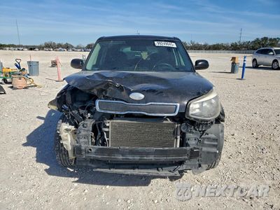 Piąte zdjęcie samochodu w środku: 2015 KIA SOUL VIN:KNDJN2A23F7180611 - miniatura