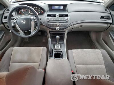 Zdjęcie 8 z 12 samochodu: 2008 HONDA ACCORD LXP VIN:1HGCP26428A103927 - miniatura