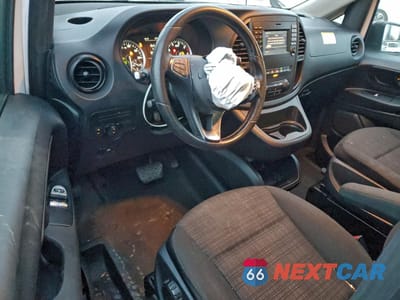 Zdjęcie 8 z 13 samochodu: 2020 MERCEDES-BENZ METRIS VIN:W1YV0BEY6L3710745 - miniatura