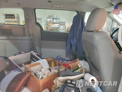 Zdjęcie 11 z 15 samochodu: 2009 DODGE GRAND CARAVAN SXT VIN:2D8HN54139R533162 - miniatura